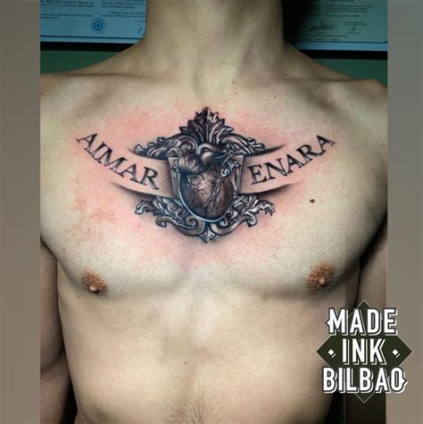 tatuajes en el pecho nombres